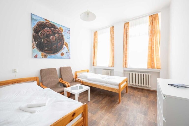 dbl shared showers and toilets