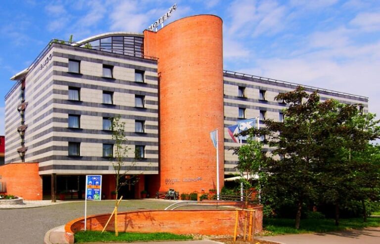 Home - BWX Travel expo hotel