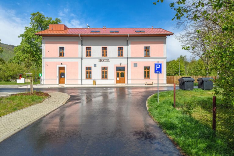 Home - BWX Travel nadrazi hotel hero photo