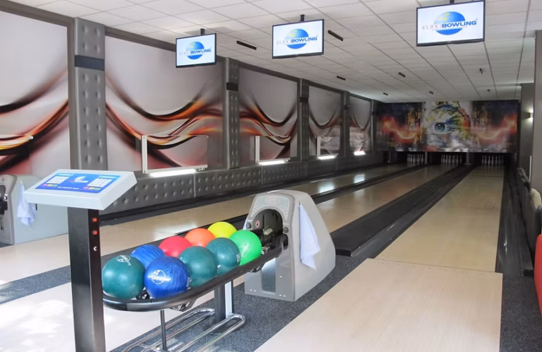 hotel kapitol bowling